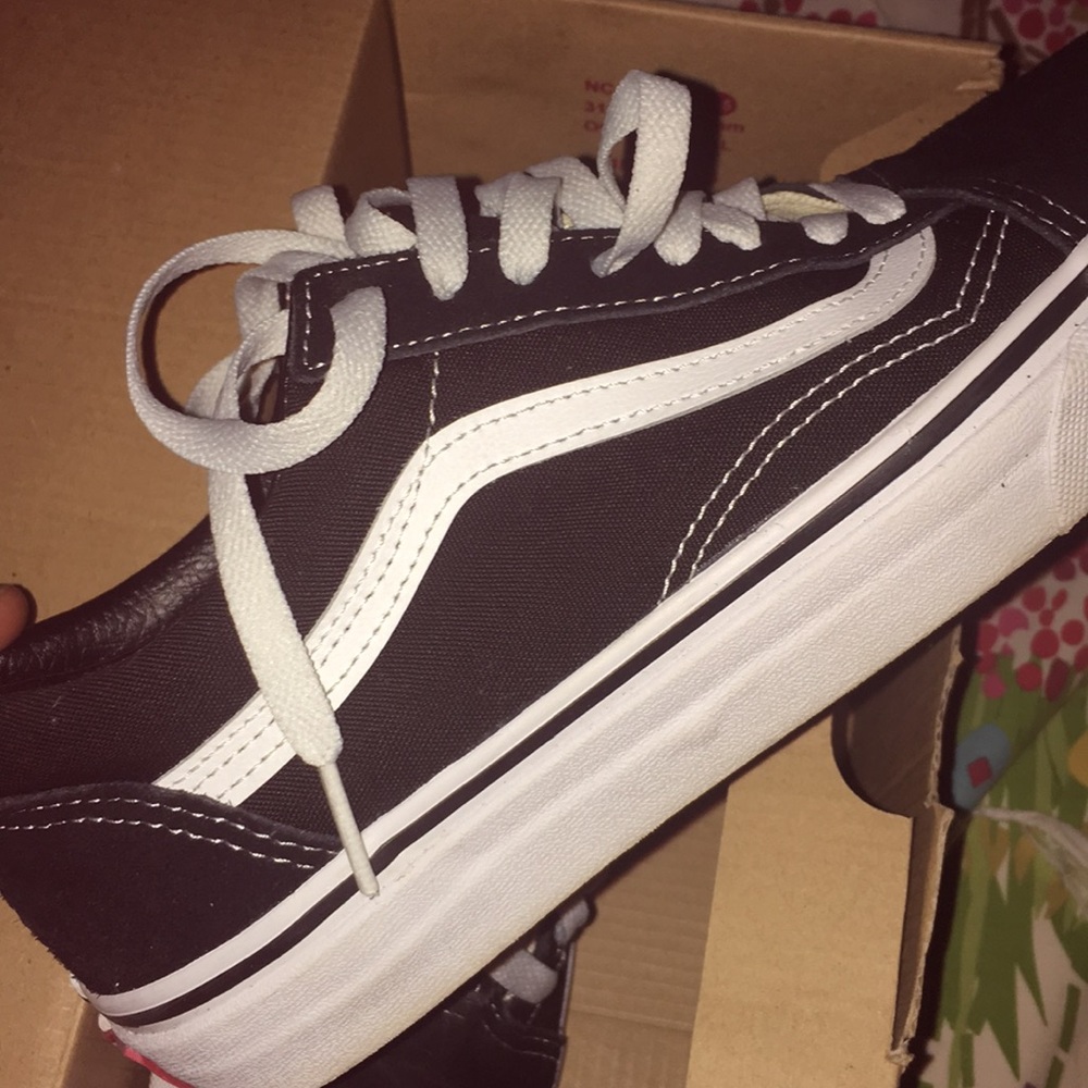 OLD SKOOL VANS worn once